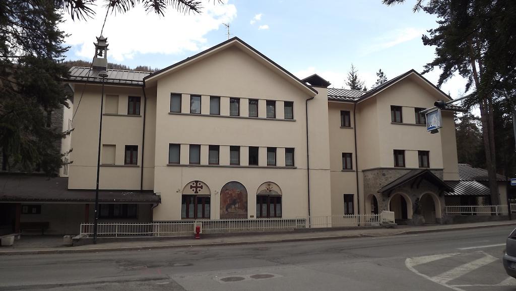 Casa San Francesco Hotel Bardonecchia Exterior photo